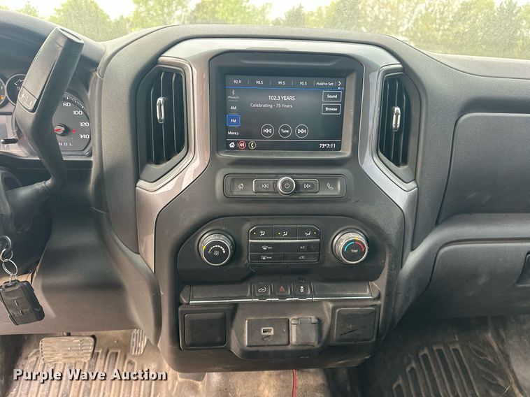 image for item DS3659 2020 Chevrolet Silverado 1500 pickup truck