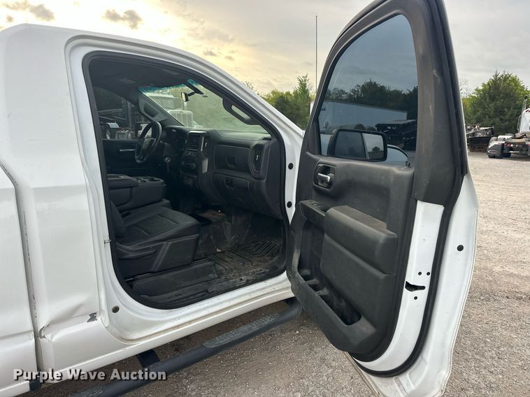 image for item DS3659 2020 Chevrolet Silverado 1500 pickup truck