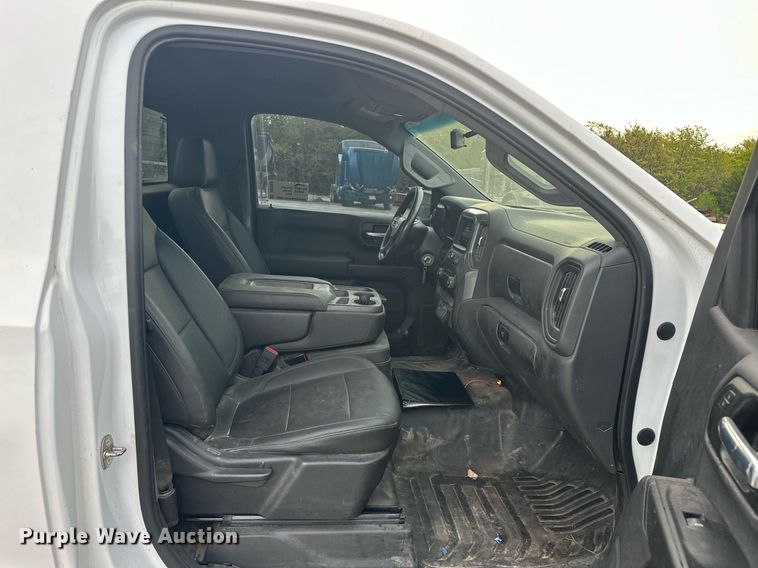 image for item DS3659 2020 Chevrolet Silverado 1500 pickup truck