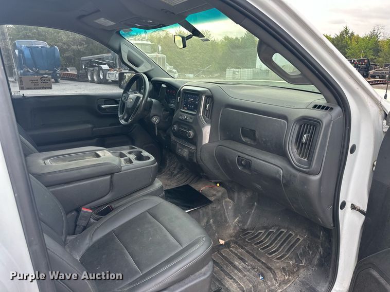 image for item DS3659 2020 Chevrolet Silverado 1500 pickup truck