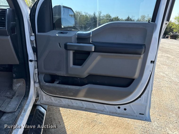 image for item DS3660 2016 Ford F150 SuperCrew pickup truck