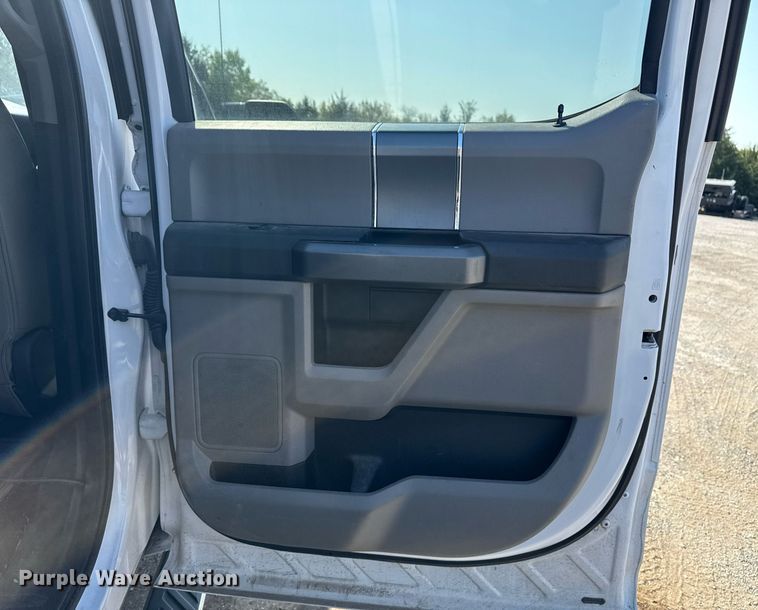 image for item DS3660 2016 Ford F150 SuperCrew pickup truck