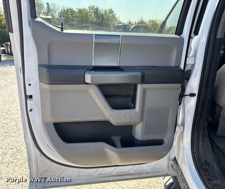 image for item DS3660 2016 Ford F150 SuperCrew pickup truck