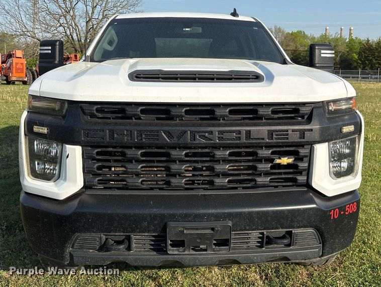 image for item DS3667 2020 Chevrolet Silverado 2500HD Crew Cab pickup truck