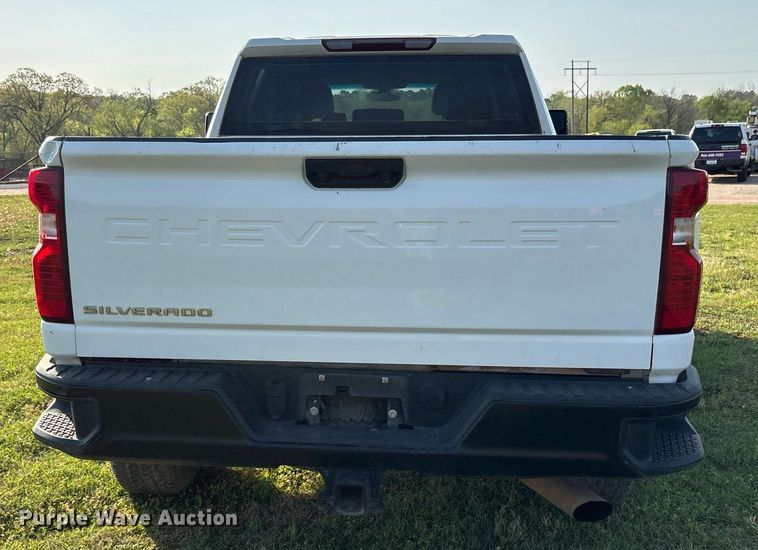 image for item DS3667 2020 Chevrolet Silverado 2500HD Crew Cab pickup truck