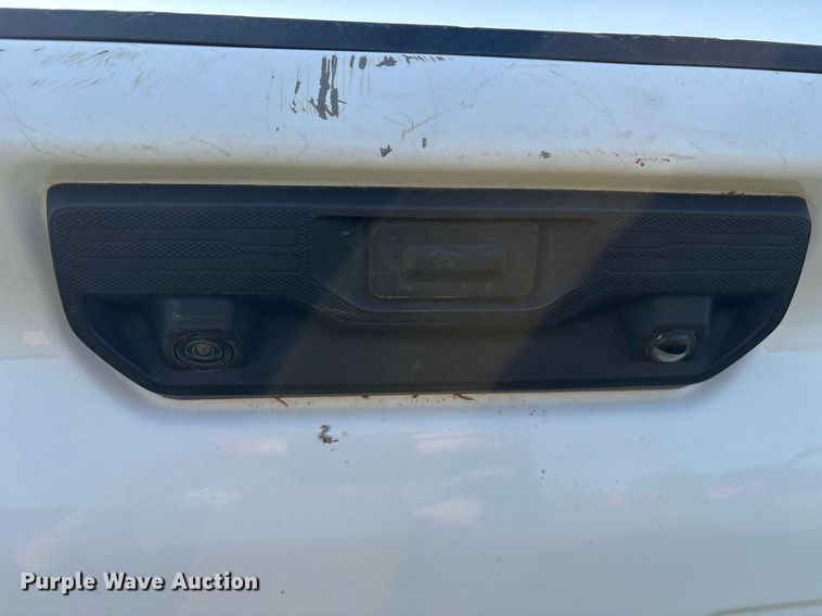 image for item DS3667 2020 Chevrolet Silverado 2500HD Crew Cab pickup truck