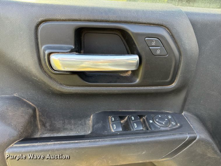 image for item DS3667 2020 Chevrolet Silverado 2500HD Crew Cab pickup truck