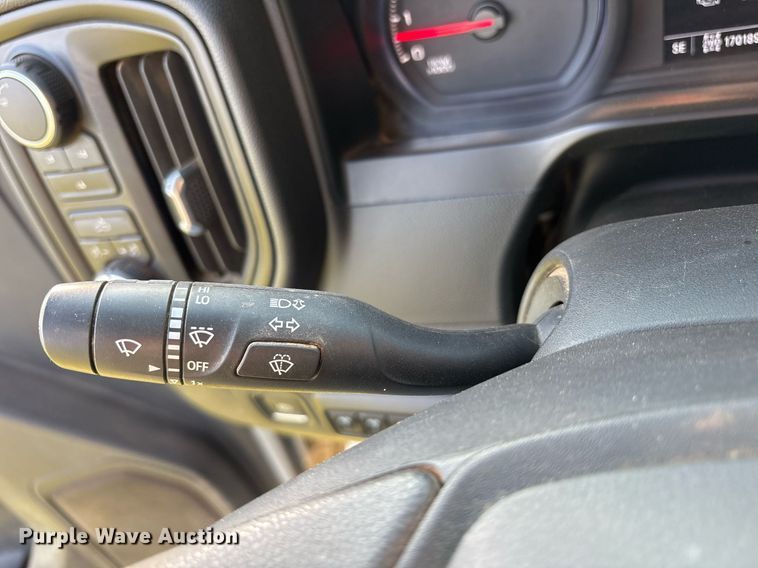 image for item DS3667 2020 Chevrolet Silverado 2500HD Crew Cab pickup truck