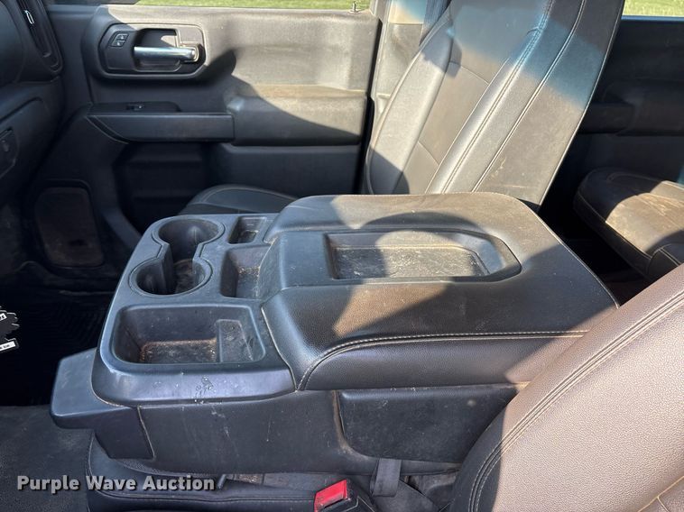 image for item DS3667 2020 Chevrolet Silverado 2500HD Crew Cab pickup truck