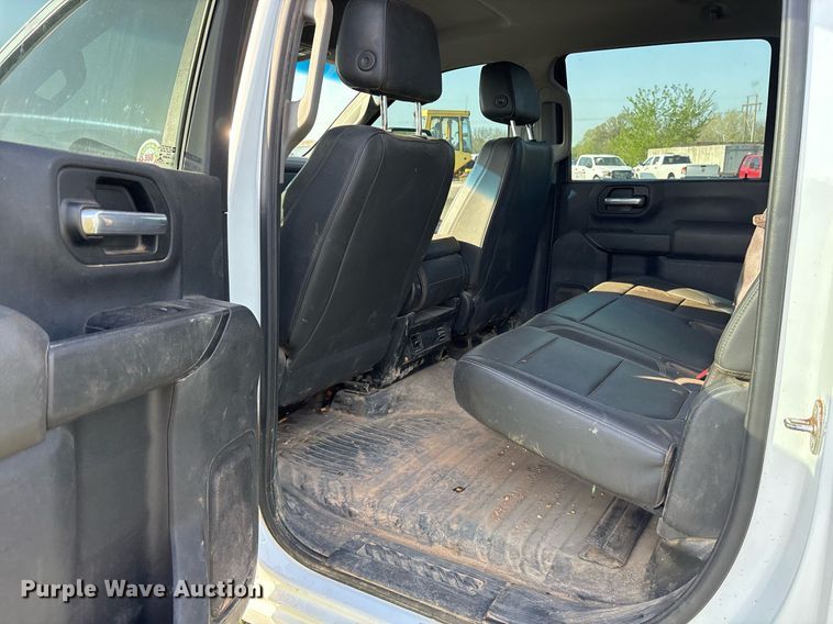 image for item DS3667 2020 Chevrolet Silverado 2500HD Crew Cab pickup truck