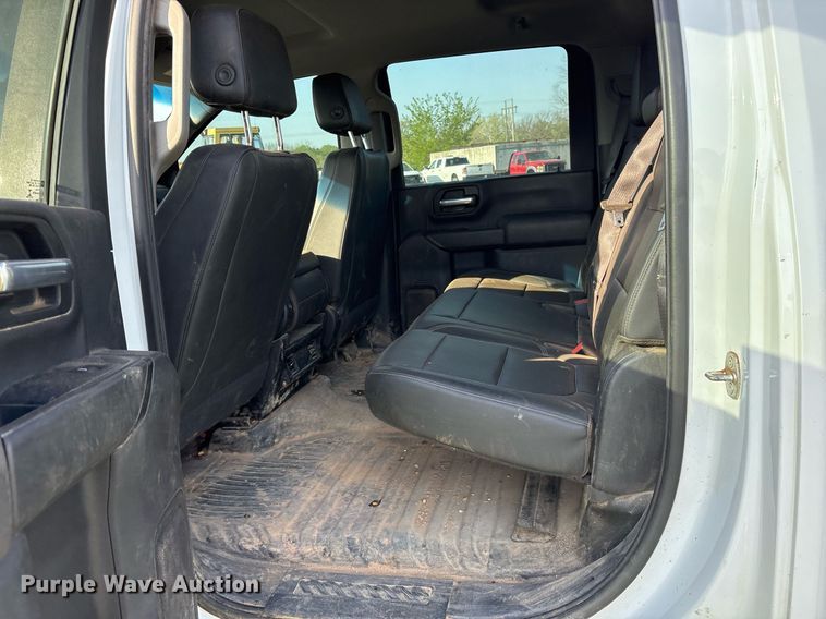 image for item DS3667 2020 Chevrolet Silverado 2500HD Crew Cab pickup truck