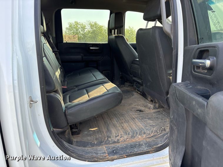 image for item DS3667 2020 Chevrolet Silverado 2500HD Crew Cab pickup truck