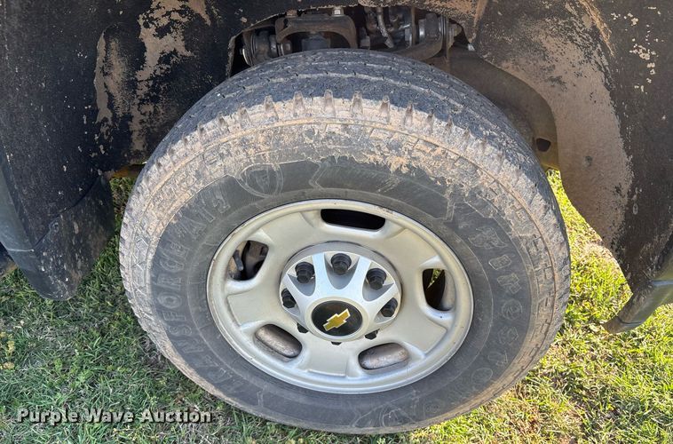 image for item DS3667 2020 Chevrolet Silverado 2500HD Crew Cab pickup truck