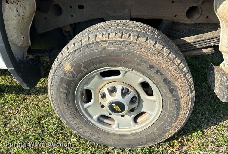 image for item DS3667 2020 Chevrolet Silverado 2500HD Crew Cab pickup truck