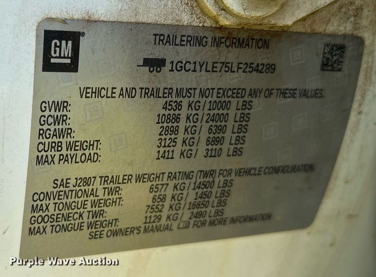 image for item DS3667 2020 Chevrolet Silverado 2500HD Crew Cab pickup truck