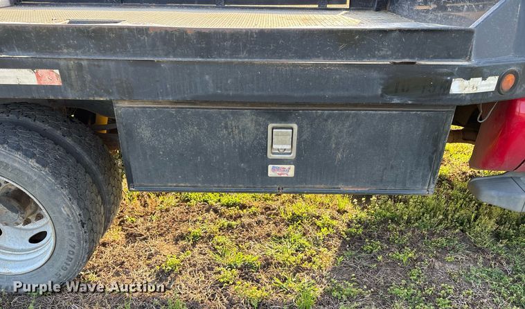 image for item DS3668 2008 Ford F450 Super Duty flatbed truck