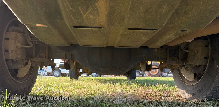 image for item DS3668 2008 Ford F450 Super Duty flatbed truck