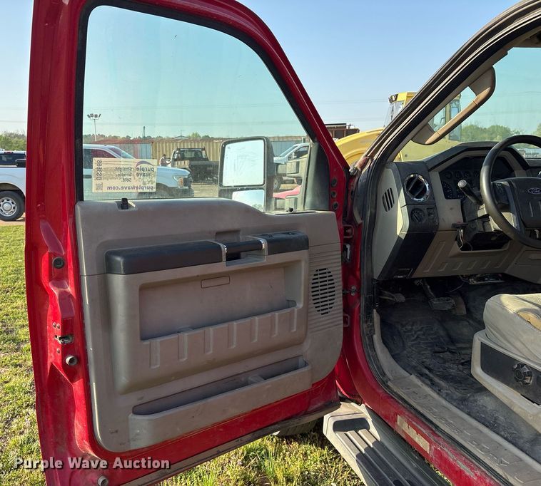 image for item DS3668 2008 Ford F450 Super Duty flatbed truck