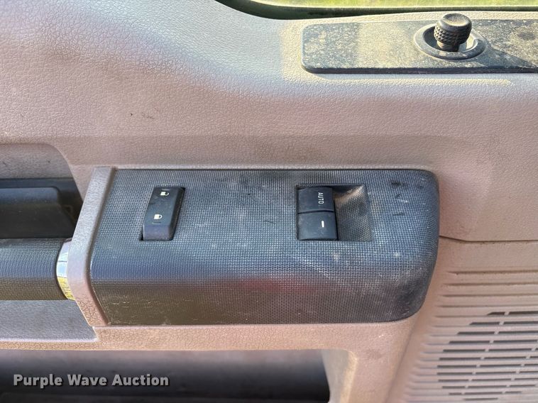 image for item DS3668 2008 Ford F450 Super Duty flatbed truck