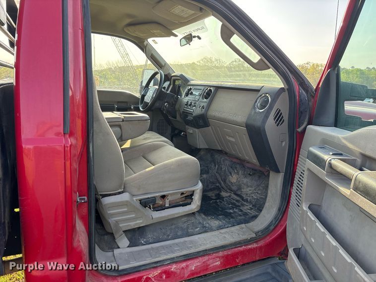 image for item DS3668 2008 Ford F450 Super Duty flatbed truck