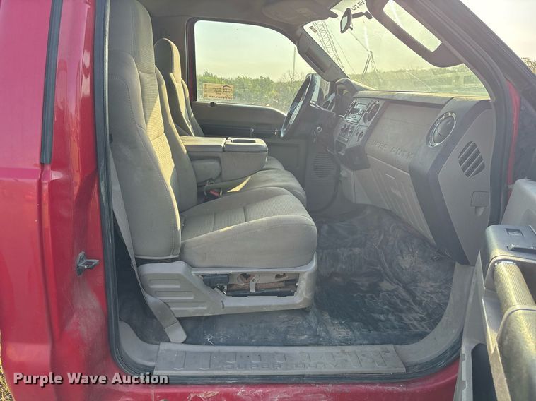 image for item DS3668 2008 Ford F450 Super Duty flatbed truck