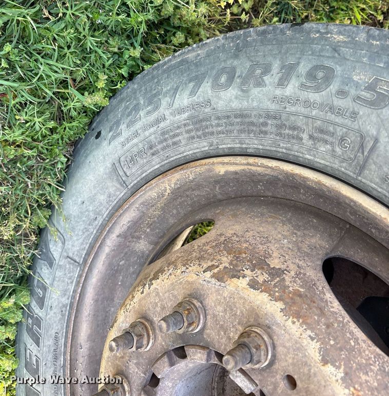 image for item DS3668 2008 Ford F450 Super Duty flatbed truck