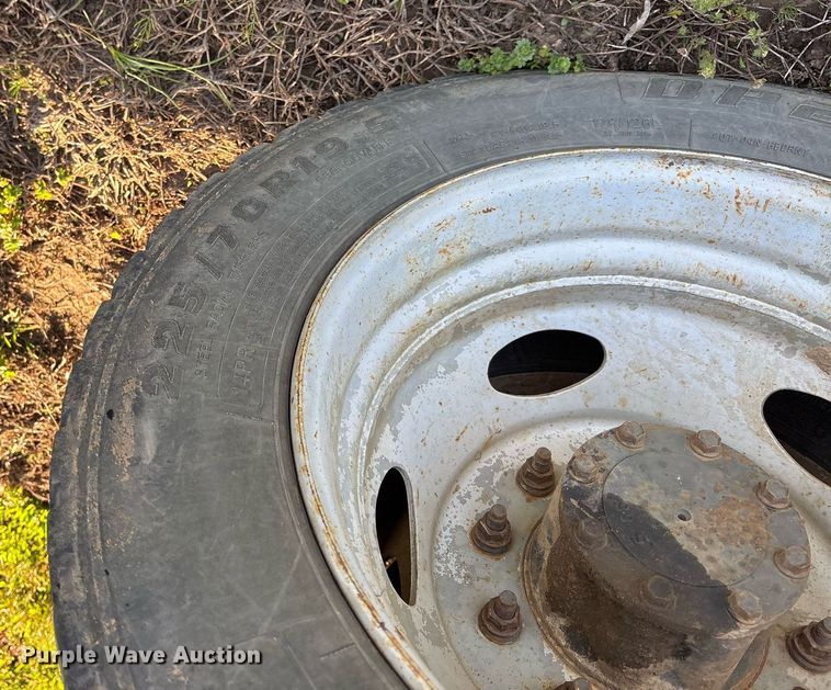 image for item DS3668 2008 Ford F450 Super Duty flatbed truck