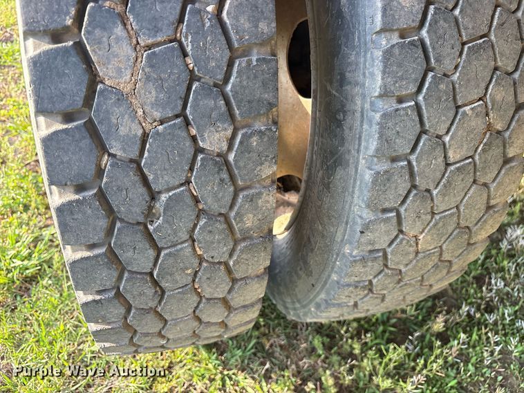 image for item DS3668 2008 Ford F450 Super Duty flatbed truck