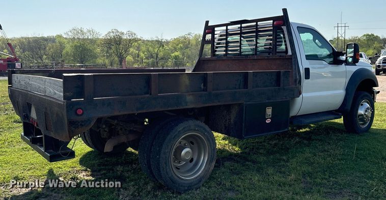 image for item DS3669 2014 Ford F450 Super Duty flatbed truck