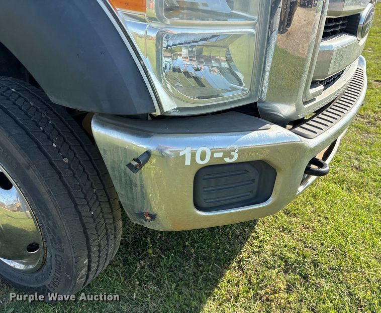 image for item DS3669 2014 Ford F450 Super Duty flatbed truck