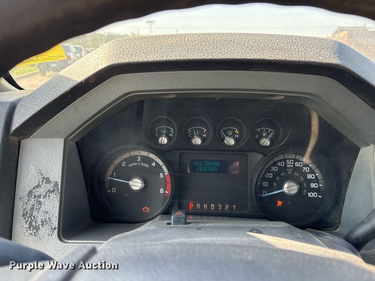 image for item DS3669 2014 Ford F450 Super Duty flatbed truck