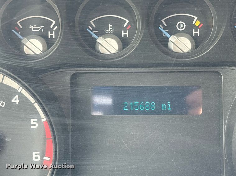 image for item DS3669 2014 Ford F450 Super Duty flatbed truck