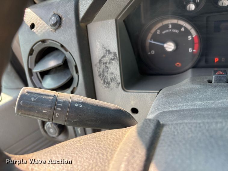 image for item DS3669 2014 Ford F450 Super Duty flatbed truck