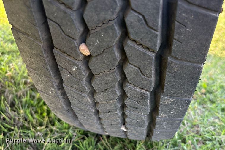 image for item DS3669 2014 Ford F450 Super Duty flatbed truck