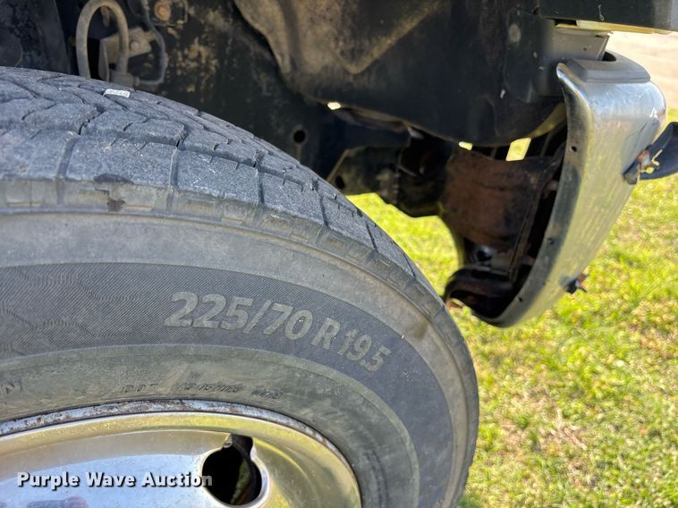 image for item DS3669 2014 Ford F450 Super Duty flatbed truck