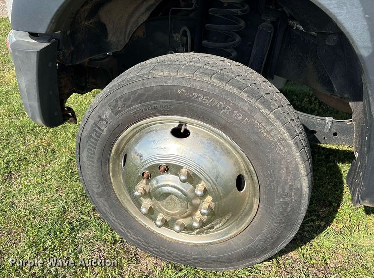 image for item DS3669 2014 Ford F450 Super Duty flatbed truck