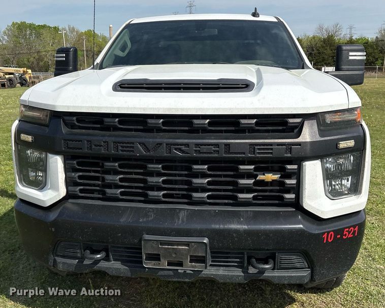 image for item DS3672 2020 Chevrolet Silverado 2500HD Crew Cab pickup truck