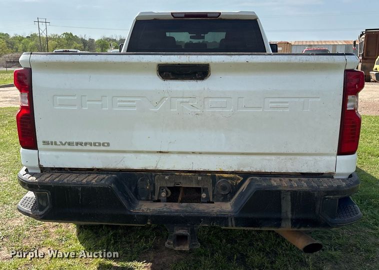 image for item DS3672 2020 Chevrolet Silverado 2500HD Crew Cab pickup truck