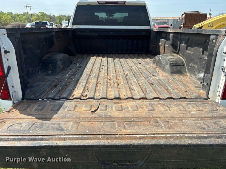 image for item DS3672 2020 Chevrolet Silverado 2500HD Crew Cab pickup truck