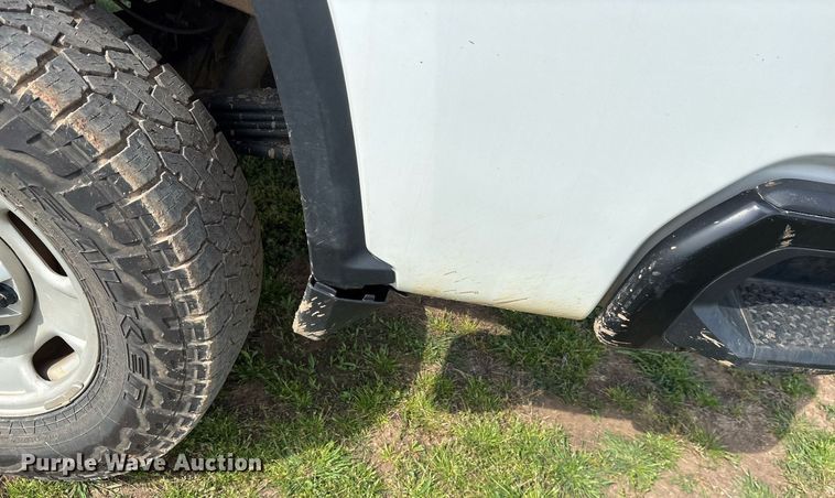 image for item DS3672 2020 Chevrolet Silverado 2500HD Crew Cab pickup truck