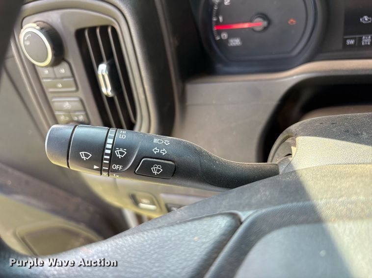 image for item DS3672 2020 Chevrolet Silverado 2500HD Crew Cab pickup truck