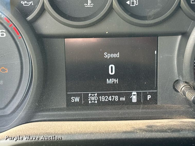 image for item DS3672 2020 Chevrolet Silverado 2500HD Crew Cab pickup truck