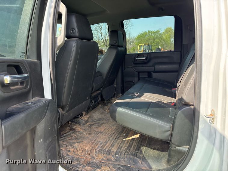 image for item DS3672 2020 Chevrolet Silverado 2500HD Crew Cab pickup truck