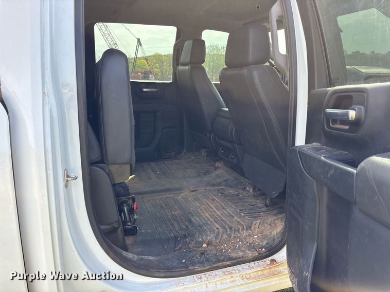 image for item DS3672 2020 Chevrolet Silverado 2500HD Crew Cab pickup truck