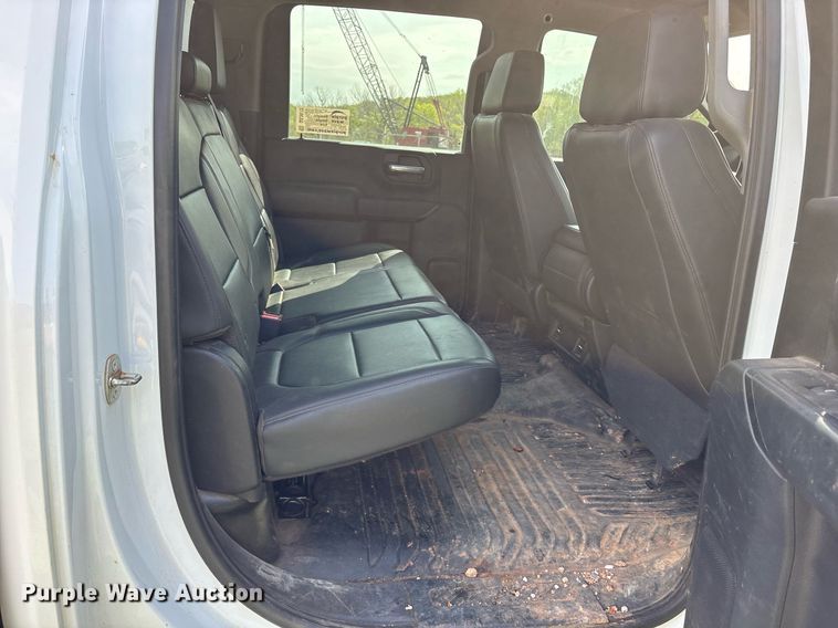 image for item DS3672 2020 Chevrolet Silverado 2500HD Crew Cab pickup truck