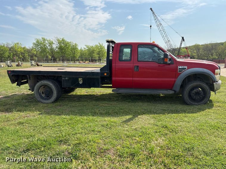 image for item DS3676 2008 Ford F550 Super Duty SuperCab flatbed truck