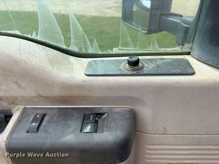 image for item DS3676 2008 Ford F550 Super Duty SuperCab flatbed truck