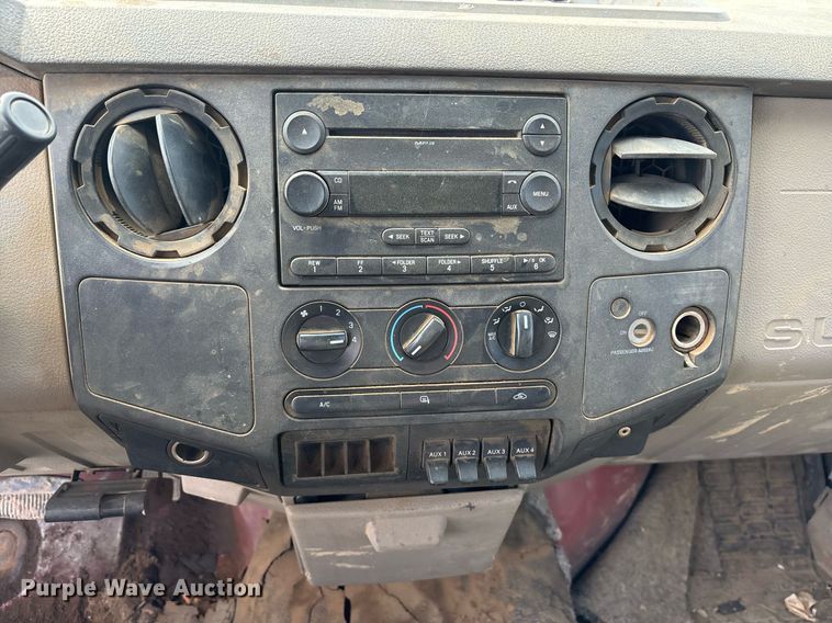 image for item DS3676 2008 Ford F550 Super Duty SuperCab flatbed truck