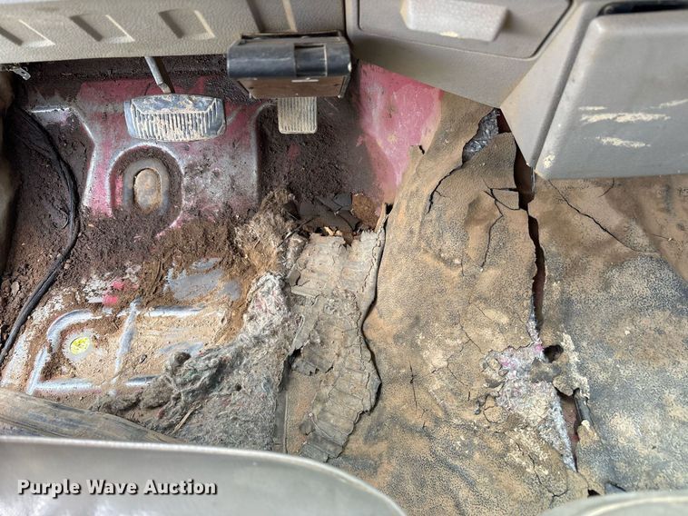 image for item DS3676 2008 Ford F550 Super Duty SuperCab flatbed truck