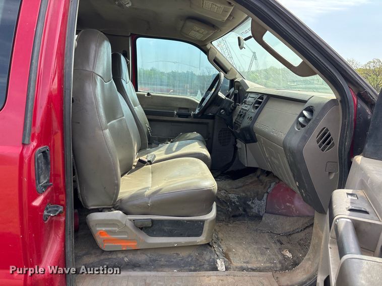 image for item DS3676 2008 Ford F550 Super Duty SuperCab flatbed truck